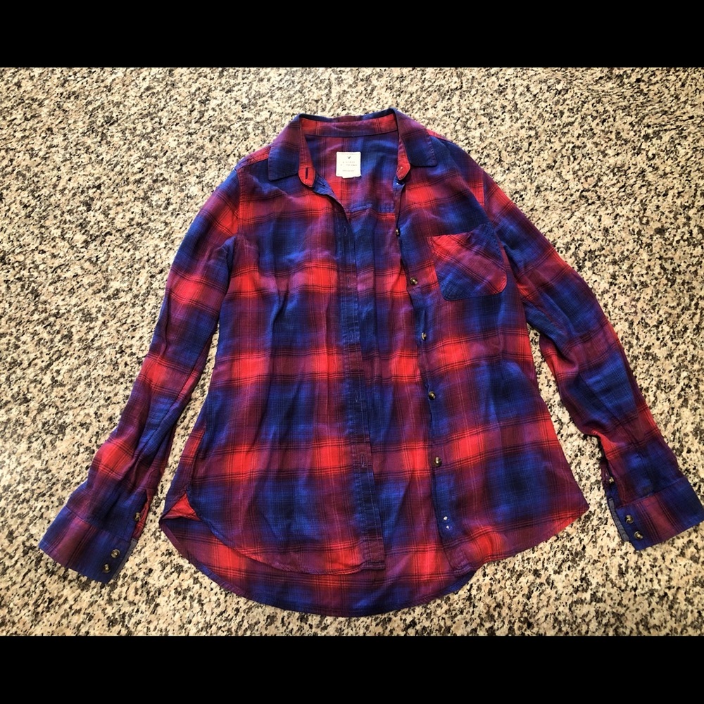 American Eagle Outfitters collared button down top